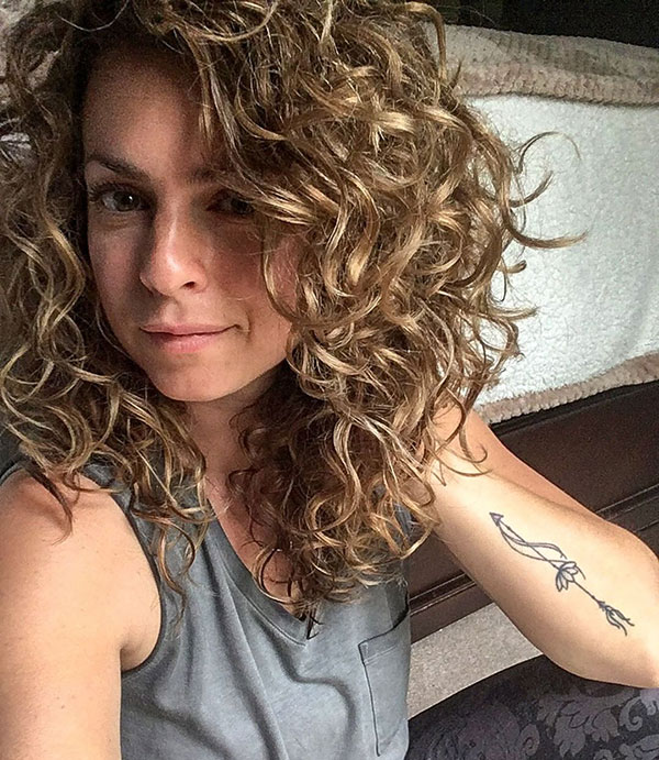 Medium Curly